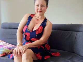 Еротски видео цхат LADYQUEEN520