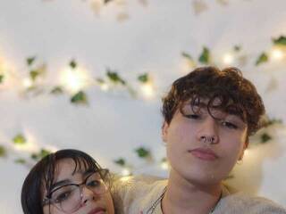 Еротски видео цхат LalyandMike