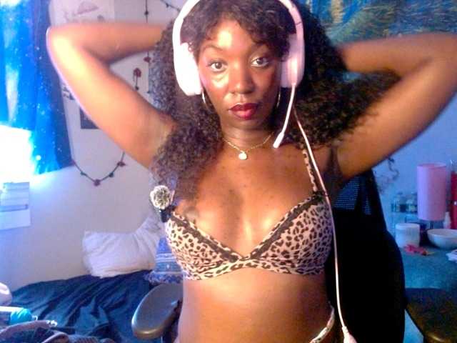 Емитовање снимка екрана lanaluxxe4