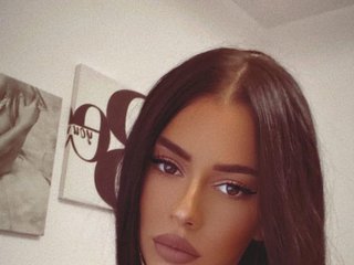 Еротски видео цхат LaraShaw