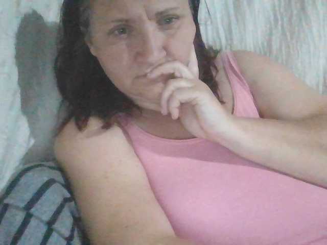 Емитовање снимка екрана LaraXXX33