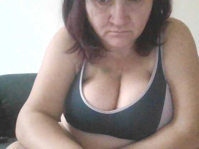 Фотографије LaraXXX33 Hello Today my bigg boobs are just 10 tok if u want see more I have menu try it!!