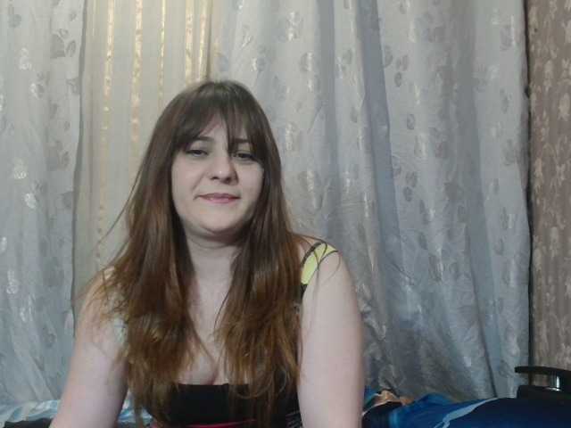 Емитовање снимка екрана LauraYorus