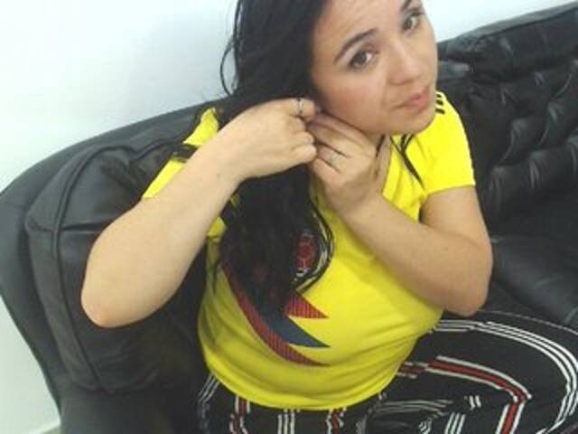 Емитовање снимка екрана LeahFoster