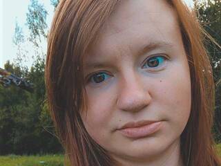 Еротски видео цхат Leenakene