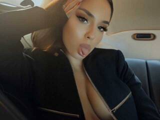 Еротски видео цхат Leila34