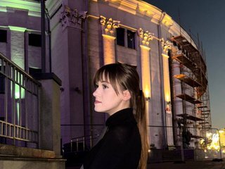 Еротски видео цхат LesaClouthier