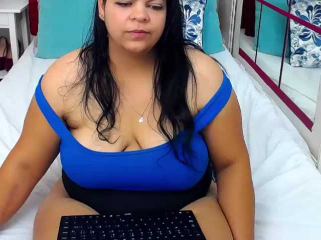Емитовање снимка екрана LeslieJoyy