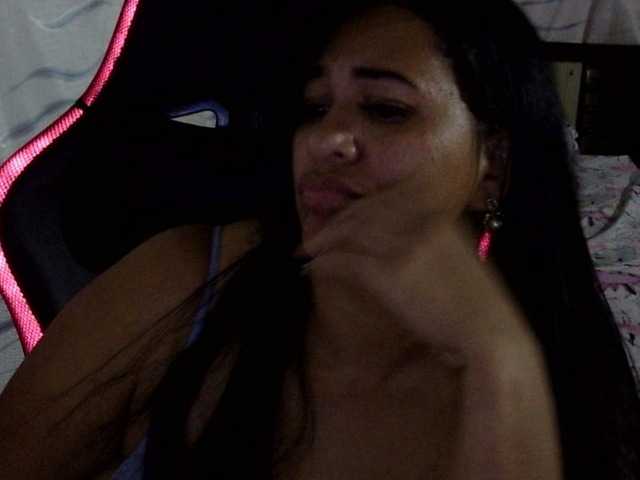 Емитовање снимка екрана Letty33