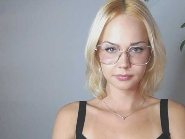 Фотографије lexieSpicy Sweet and yet dang naughty ;) #innocentface #sweet #petite #glasses #fetish #natural #shorthair #domina #teaser #cfmn #joi #cei #cbt #sph #cucktrainingI don;t speak russian