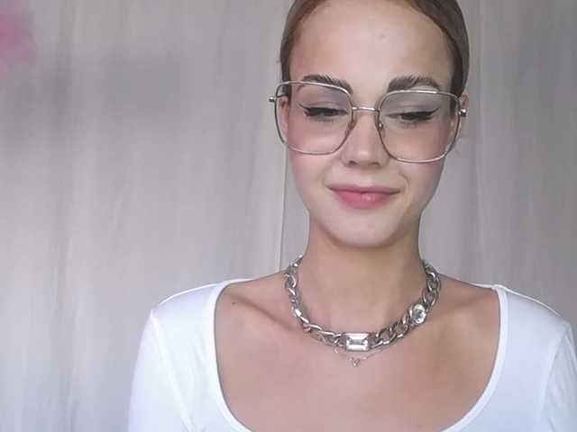 Фотографије lexieSpicy Sweet and yet dang naughty ;) #innocentface #sweet #petite #glasses #fetish #natural #shorthair #domina #teaser #cfmn #joi #cei #cbt #sph #cucktraining