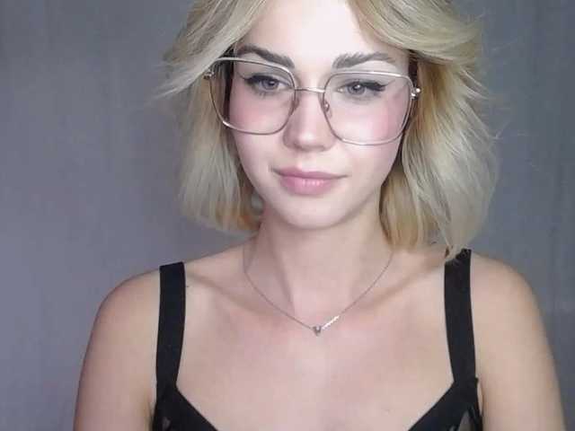 Фотографије lexieSpicy Sweet and yet dang naughty ;) #innocentface #sweet #petite #glasses #fetish #natural #shorthair #domina #teaser #cfmn #joi #cei #cbt #sph #cucktraining