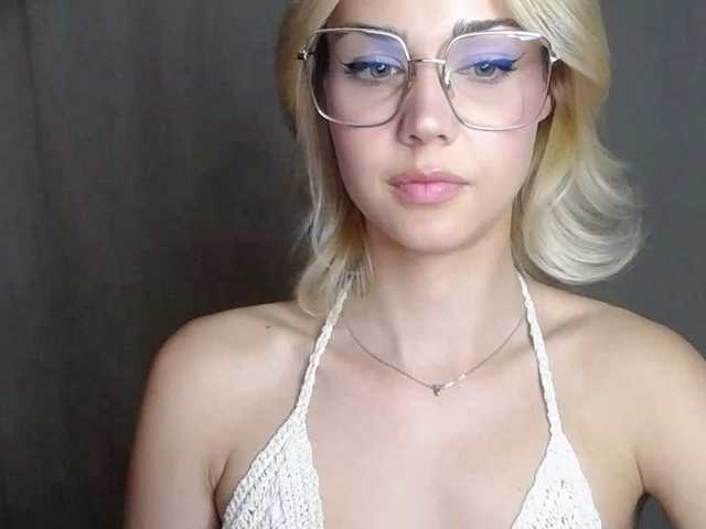 Фотографије lexieSpicy Sweet and yet dang naughty ;) #innocentface #sweet #petite #glasses #fetish #natural #shorthair #domina #teaser #cfmn #joi #cei #cbt #sph #cucktraining