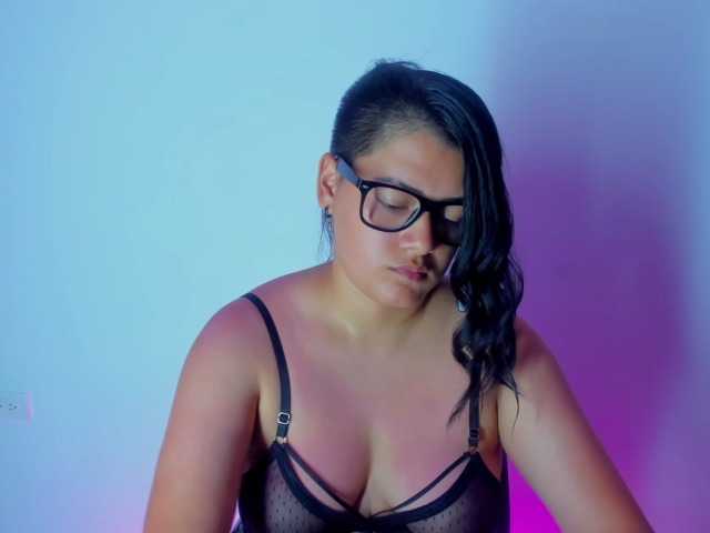 Емитовање снимка екрана lia_hot