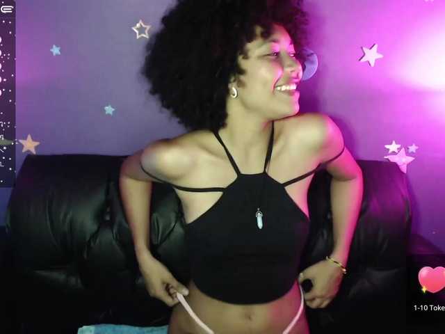 Фотографије LiaKerr Do you need to have an ORGASM of another Level?? Stay with LIAKERR in this shw we will enjoy a lot! #ass #lovense #pussy #submissive #ebony #young #cute #new #teen #sex #chatting #twerk