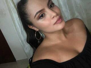 Еротски видео цхат Liam-Fox