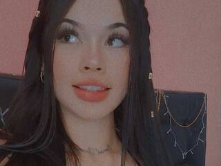 Еротски видео цхат Lili-James