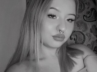 Еротски видео цхат LilyMarks
