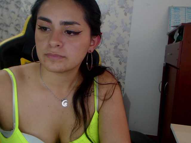 Фотографије lina-tay Hi guys make me cum with your tips, if you love me tip 5..55...555..5555 #cum #squirt #young #asian #latina