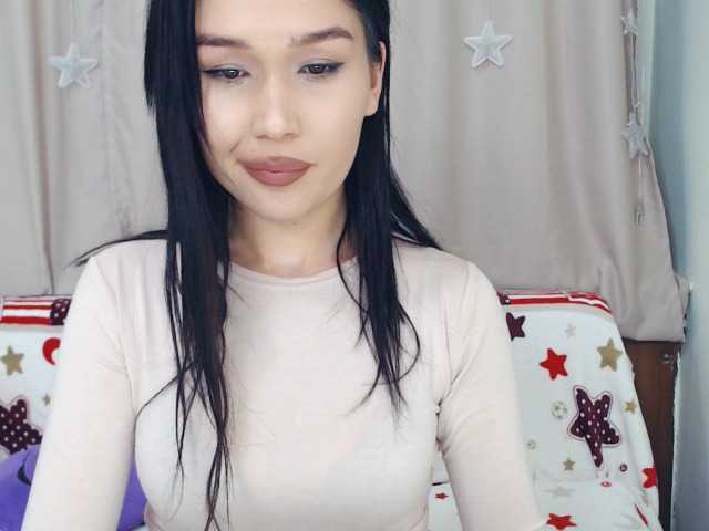 Фотографије LinYao i am quite naughty today, lets play :)...my private is open :) #asian