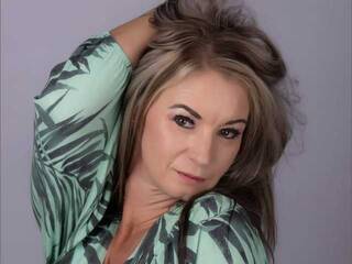 Еротски видео цхат Lionessss