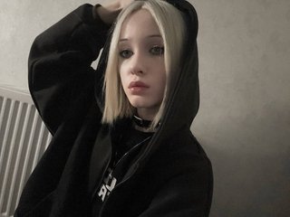 Еротски видео цхат LisaaCutie
