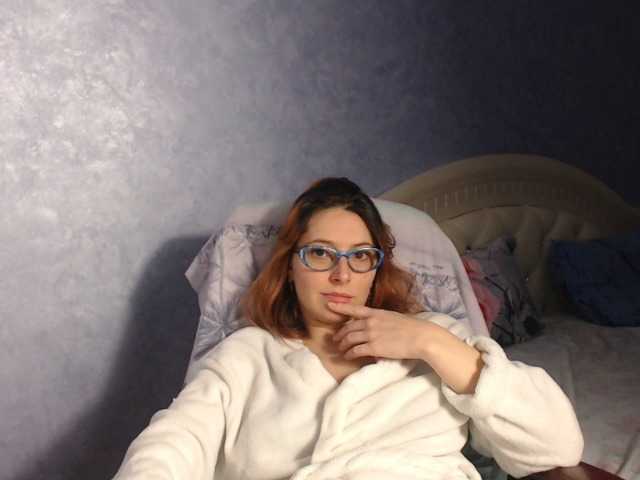 Фотографије LisaSweet23 hi boys welcome to my room to chat and for hot body to see naked in private))