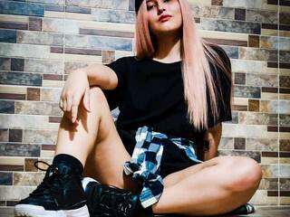 Еротски видео цхат LittleCandy