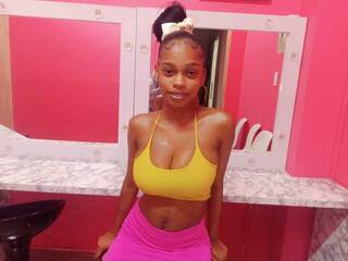 Еротски видео цхат littleebonymommy