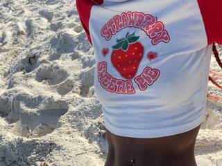 Еротски видео цхат LittleMisscharming