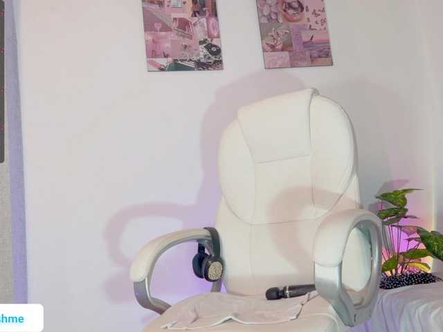 Емитовање снимка екрана LolaLushme