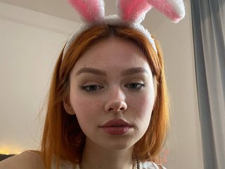 Еротски видео цхат LolaRedBunny
