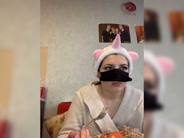Емитовање снимка екрана loli-bo77