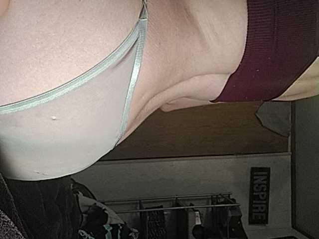 Емитовање снимка екрана LovelyLakin11