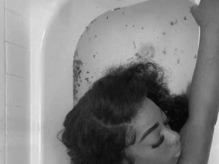 Еротски видео цхат LoveScorpio