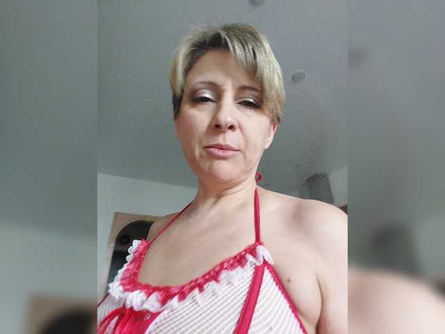 Емитовање снимка екрана LoveSuperGerl