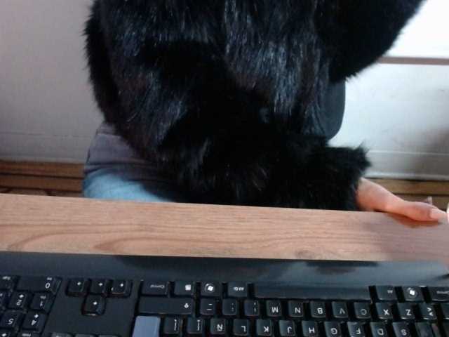 Емитовање снимка екрана Lucialatin