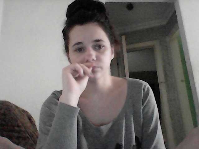 Емитовање снимка екрана LucyAnDay