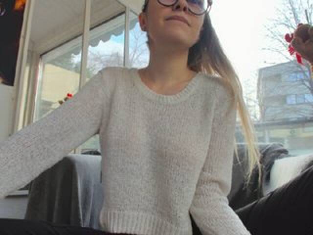 Емитовање снимка екрана lucydevlin