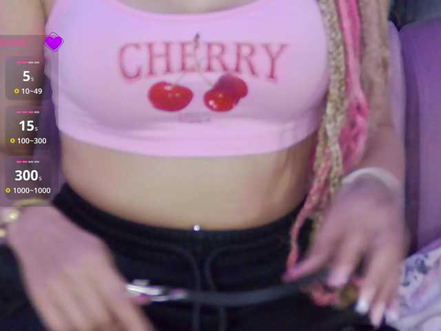 Емитовање снимка екрана LucyRouse