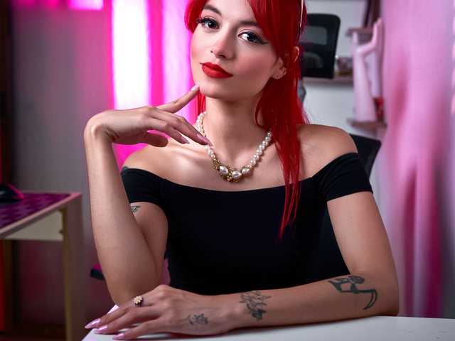 Слика профила LUCY_MILLER