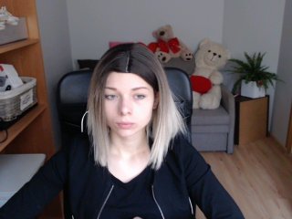 Фотографије LucySmith spank ass 20 tok, kiss 10 tok, naked tits 50 tok,all naked and masturbate -->priv chat