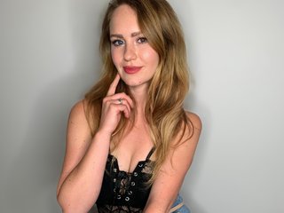 Еротски видео цхат LyraAngelic