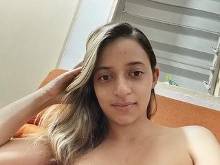 Еротски видео цхат MaddieLoyd
