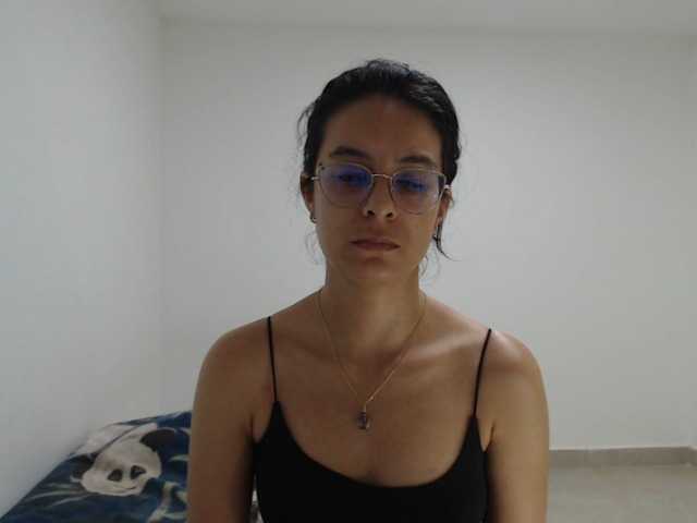Емитовање снимка екрана Madelyne
