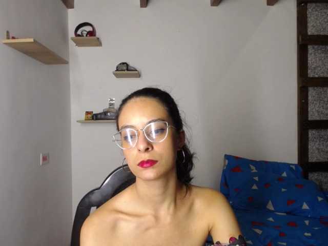 Емитовање снимка екрана Madelyne