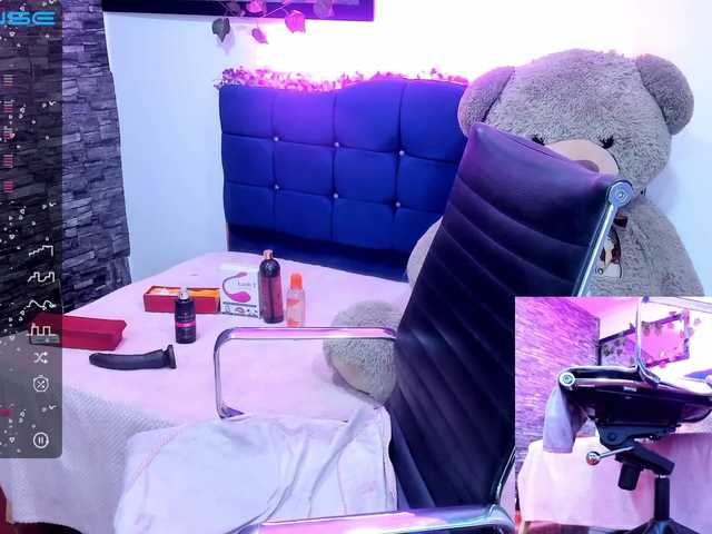 Фотографије Madelinexxx Hello, I'm new... My name is Madeline and I'm 18 years old❤Tip menuPvt ON- GOAL: SHOW BOOBS