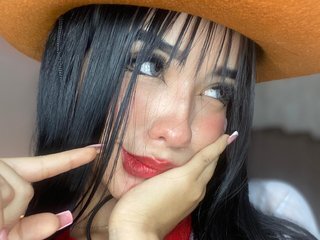 Еротски видео цхат MaeMiller