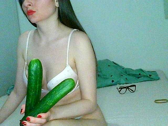 Фотографије MagalitaAx go pvt ! i not like free chat!!! all for u in show!! cucumbers will play too