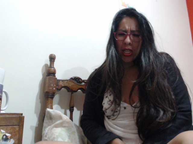 Фотографије Malishka19 Welcome, come on guys I'm horny, I want to wet my pussy with your tips!